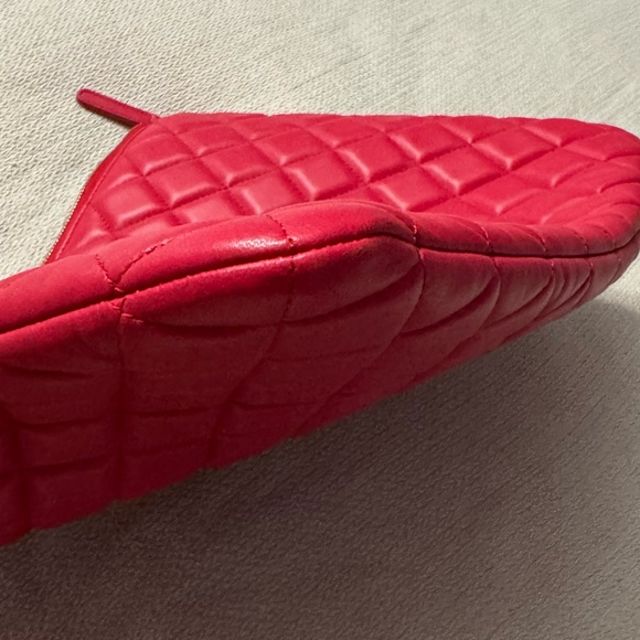 BNWT Chanel Red Quilted Pouch Clutch O Case Lg - Picture 6 of 8